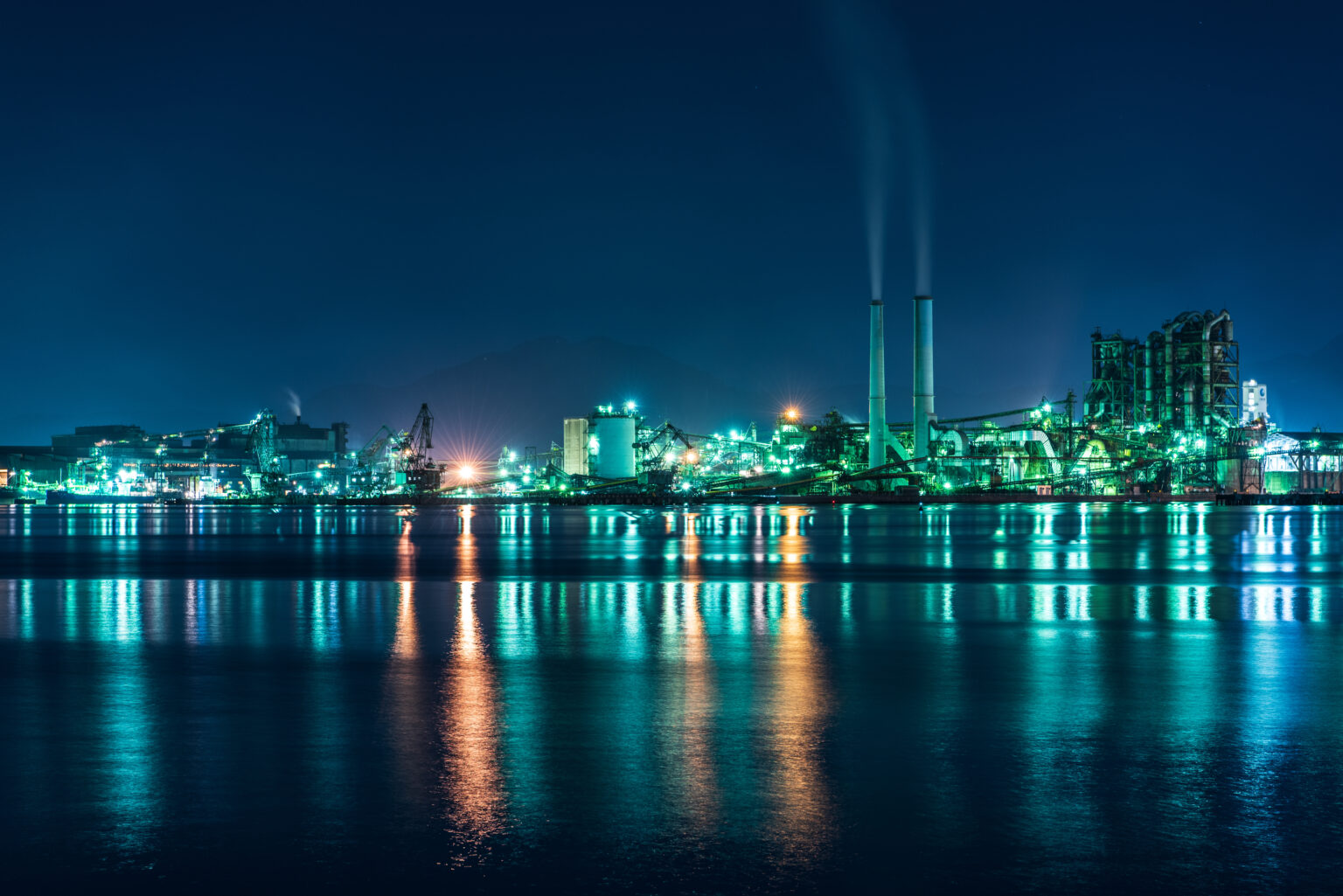 周南コンビナートの工場夜景（山口県周南市）