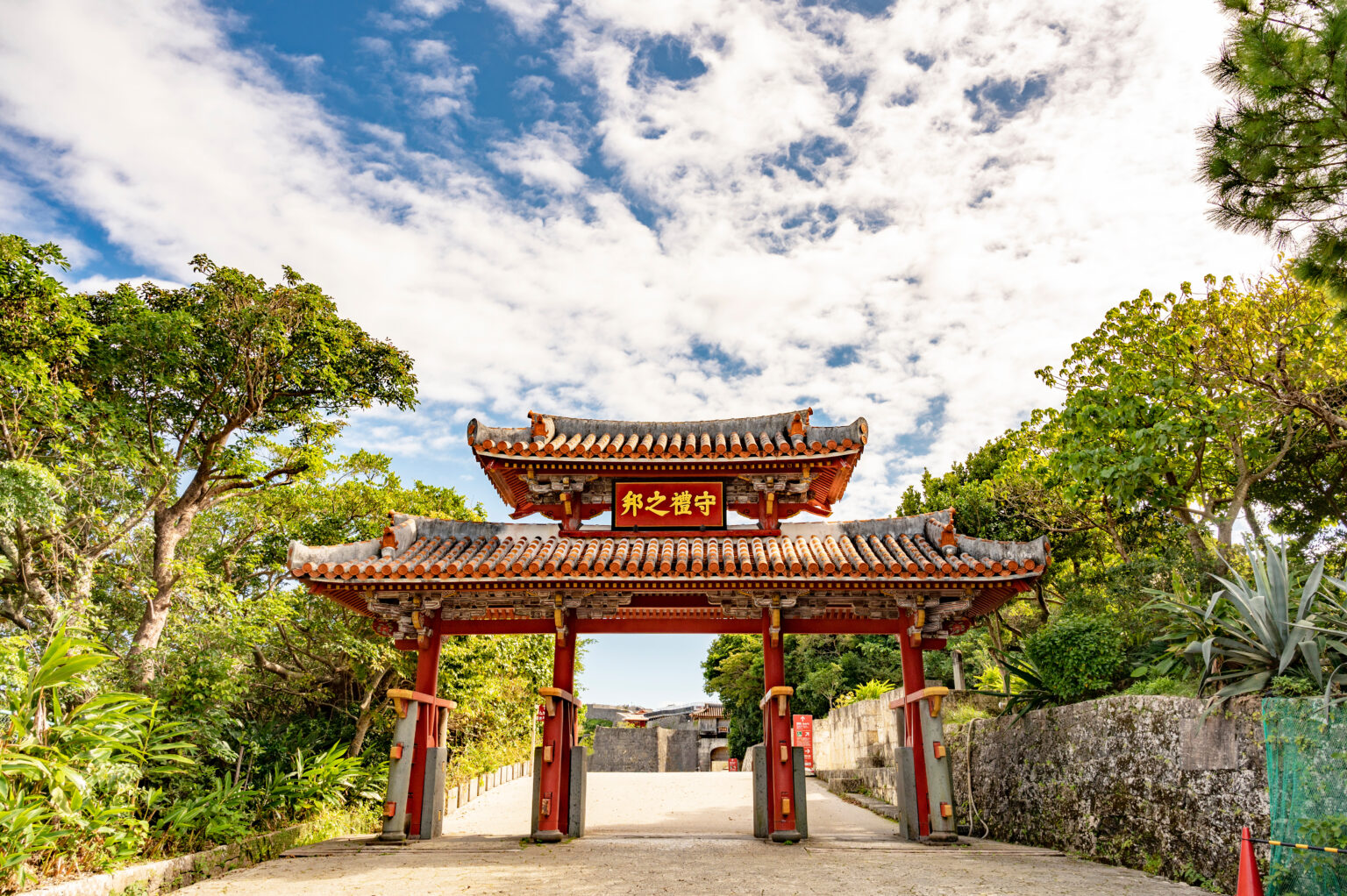 首里城の守礼門（沖縄県那覇市）