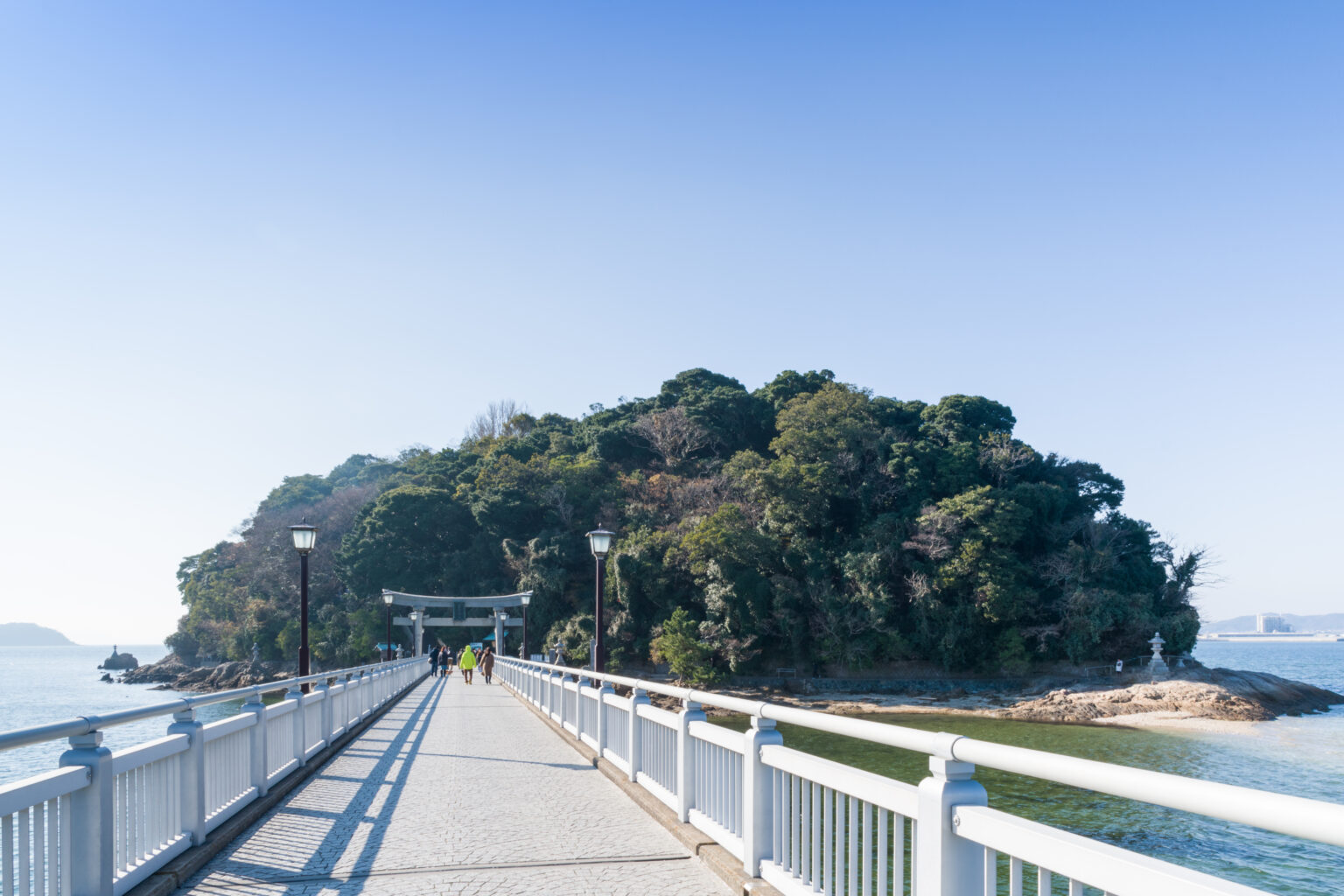 竹島と竹島橋（愛知県蒲郡市）
