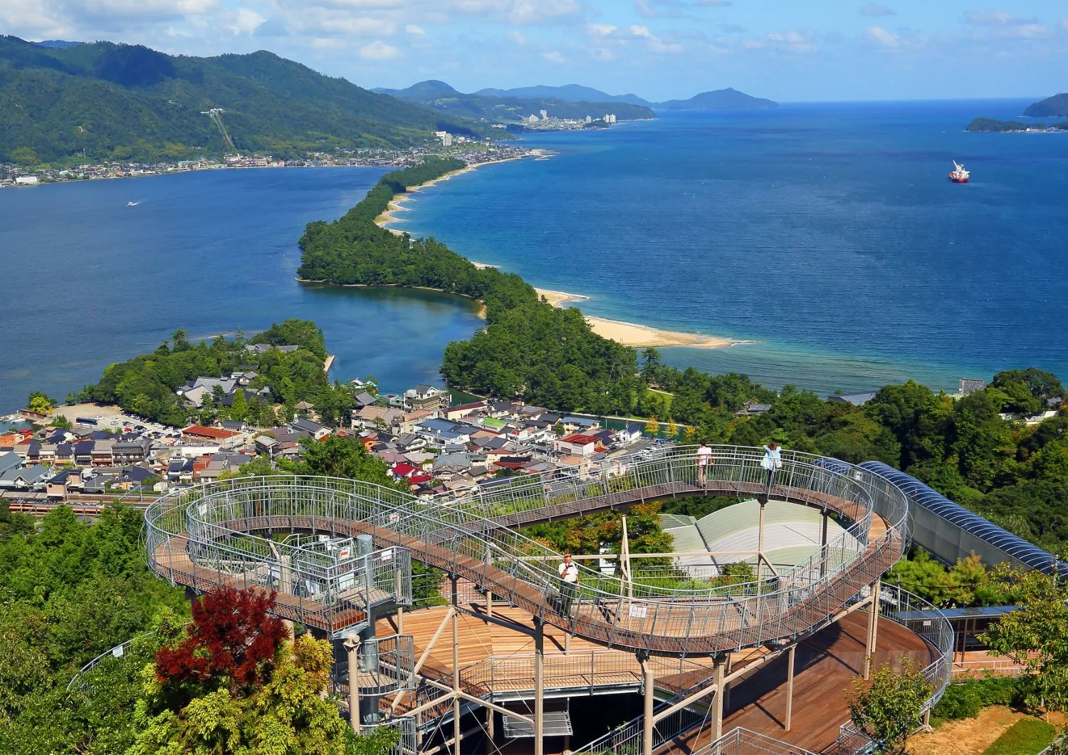 天橋立と宮津湾（天橋立ビューランドから）